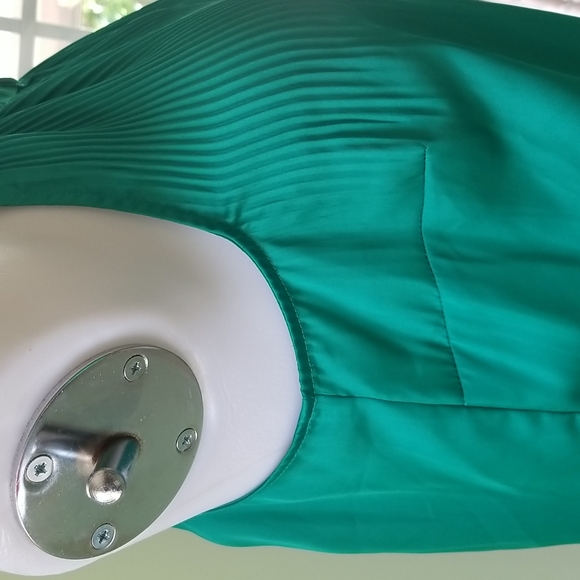 Laundry esmerald halter blouse. Sz.4 - Picture 9 of 11